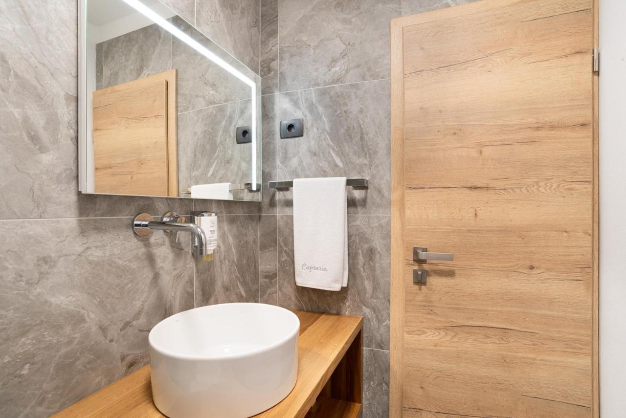 Capraria Appartments In Historic Center, With Private Parking Koper Exteriör bild